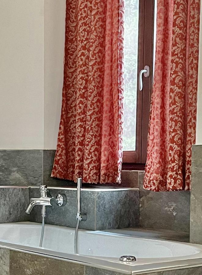 Poste Regie - Milan Guest House Bagian luar foto